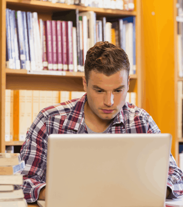 Student in Cincinnati getting high quality academic translation services to ensure the correct translation of academic.