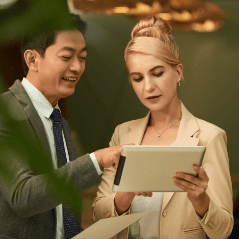 Business client using expertly tailored Chinese translation services to clearly communicate strategic business proposals. Business client using expertly tailored Chinese translation services to clearly communicate strategic business proposals.