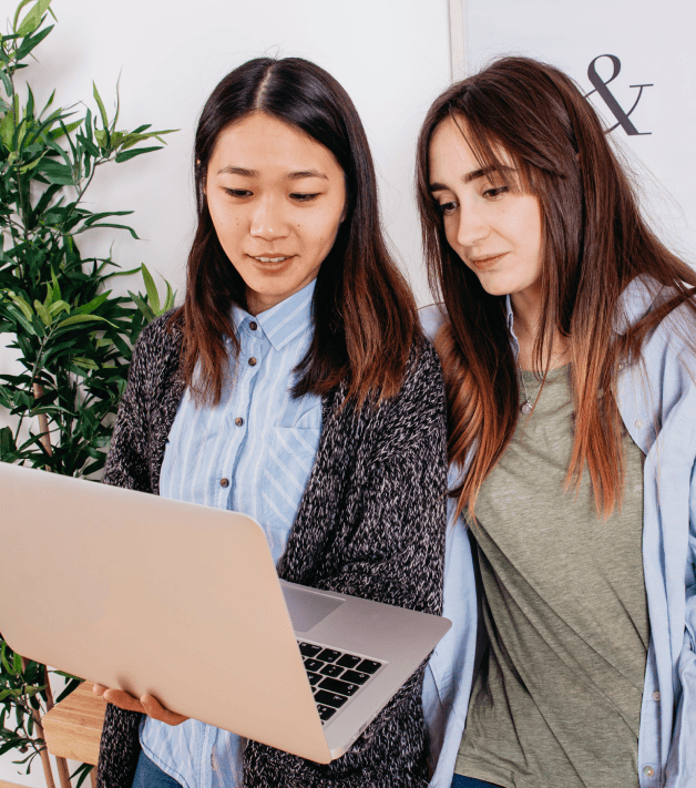 Multilingual translator at sacramento translation services helps clients communicate in Spanish, Chinese, and more.