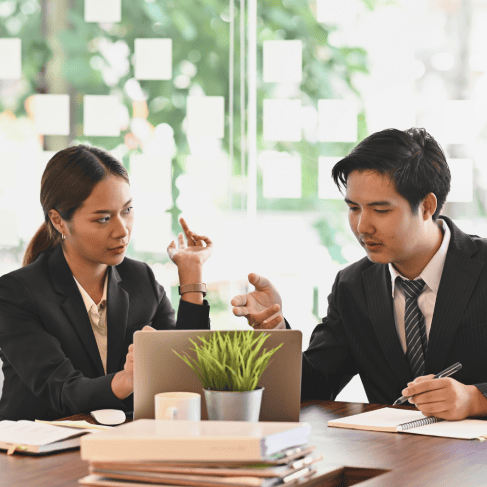 Professional working on the spanish translation services for building a multilingual eCommerce experience.