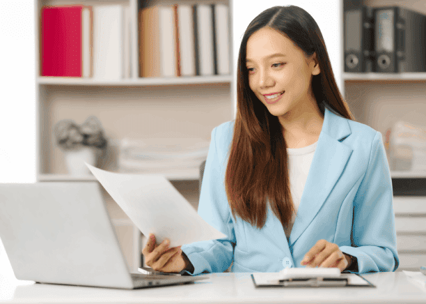 A translator providing accurate Spanish document translation services in Columbia for a client’s business needs.