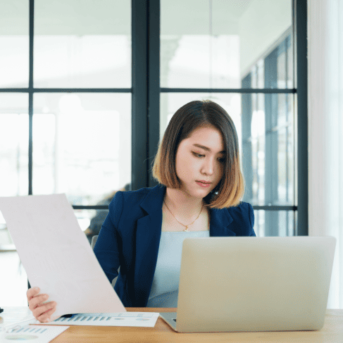 Translator handle pharmaceutical data precisely with Tagalog translation services for safe healthcare reporting.