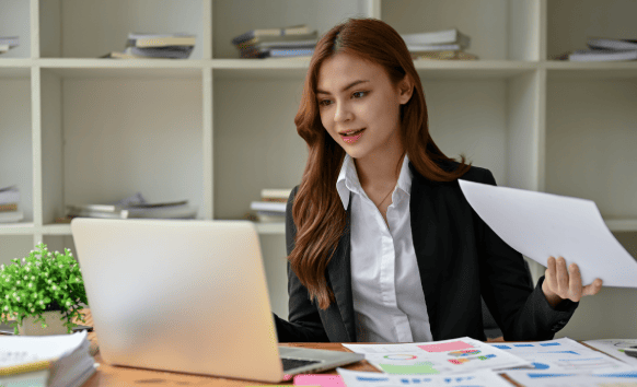 Translator providing accurate Vietnamese translations for business contracts, supporting global growth and communication. Translator providing accurate Vietnamese translations for business contracts, supporting global growth and communication.