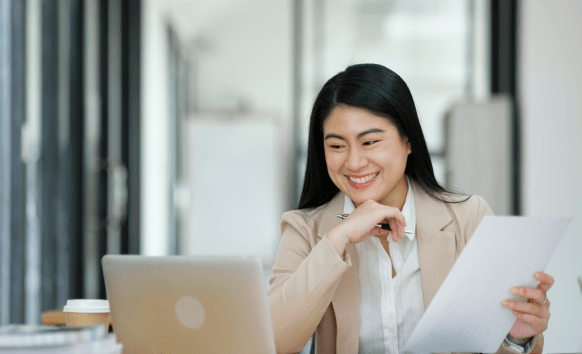 A project manager counts source words to price Fredericksburg Translation Services at $0.10 per word before sending a quote.