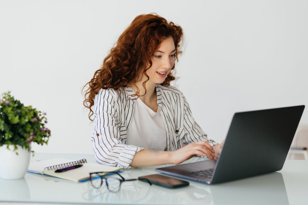 A translator working spanish translation document for improve the business