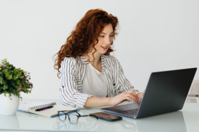 A translator working spanish translation document for improve the business