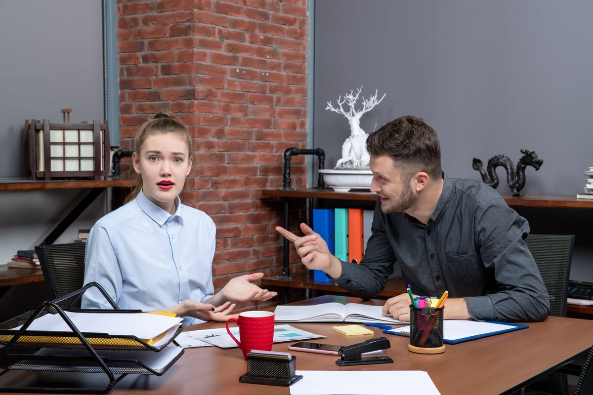 Translator vs Interpreter: What's the Difference and Who to Hire - Translator vs Interpreter: What's featured image